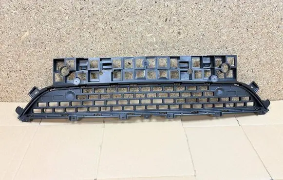 Renault Master III Front bumper lower grill 622546766R 622548761R
