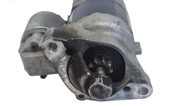 Renault Clio III Starter motor 8200369521E TS8E6