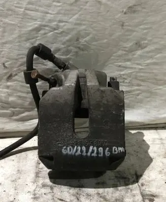 BMW 5 E39 Front brake caliper 6022296
