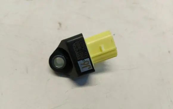 Toyota Hilux (AN120, AN130) Airbag deployment crash/impact sensor 89831-0k050