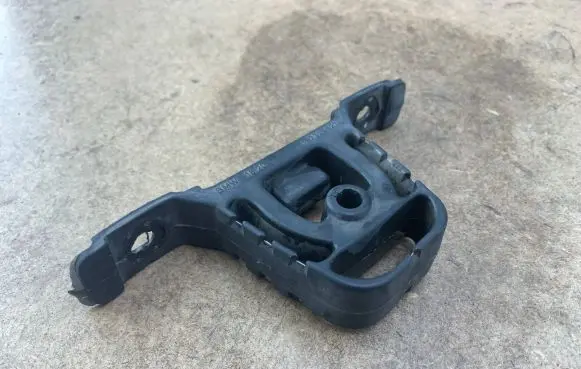 Muffler mount bracket/holder
