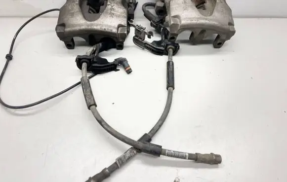 Mercedes-Benz ML W166 Front brake caliper A1664210181