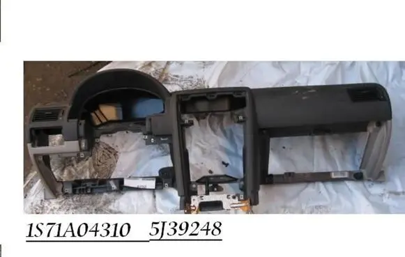 Ford Mondeo Mk III Dashboard 1S71A04310 5J39248