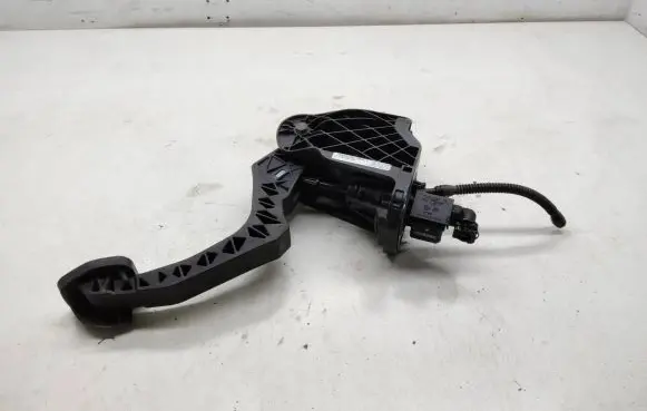 Volkswagen PASSAT B7 Clutch pedal 3C1721059BD 9700106102 ZD10112008