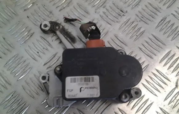 Opel Zafira B Intake manifold valve actuator/motor 55205127 13550601090