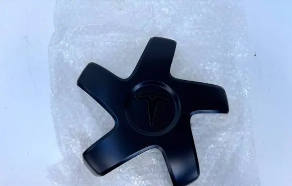 Tesla Model 3 R19 wheel hub/cap/trim 134423400B