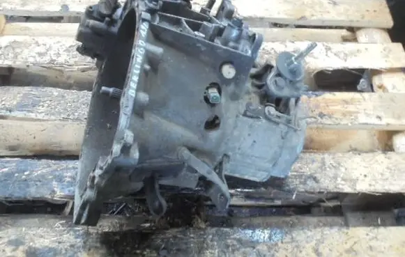 Citroen Berlingo Manual 4 speed gearbox 20DM48