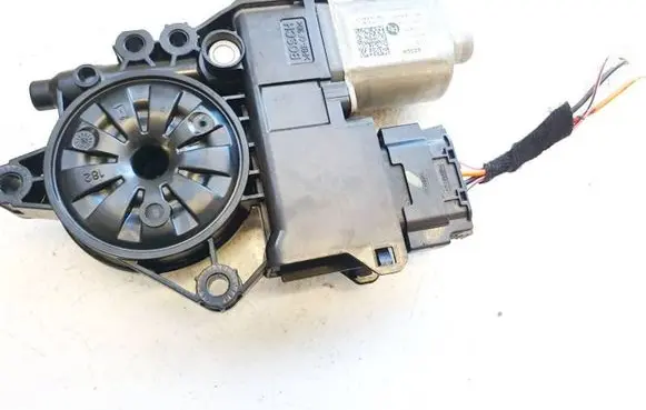 KIA EV6 Front door window regulator motor 82450cv010 82450-cv010