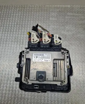 Citroen C4 II Engine control unit/module 9666729580 9805947680 0281019819