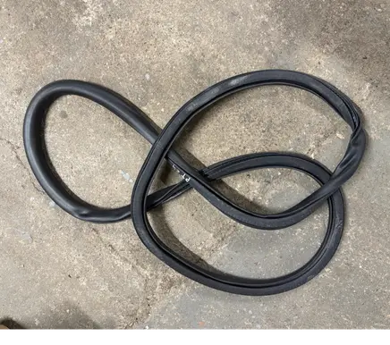 Citroen C4 III e-C4 Rubber seal rear door 