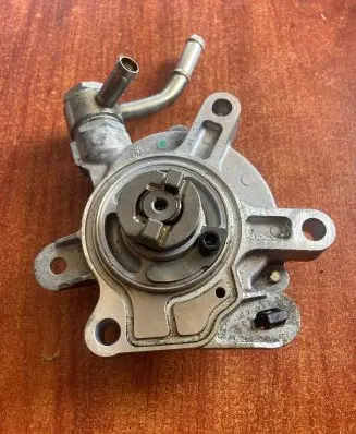 Mazda 2 Vacuum pump PE018G00