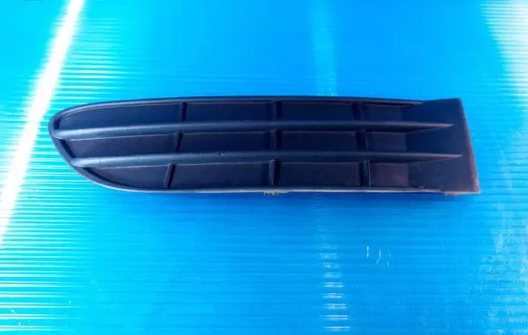 Volvo S40 Front bumper lower grill 30744921