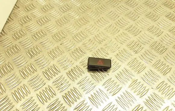 BMW 5 E39 Hazard light switch 8350947