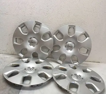 Opel Astra G R17 wheel hub/cap/trim 13267802 13267803 13345797