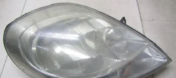 Renault Trafic II (X83) Headlight/headlamp 8200701356