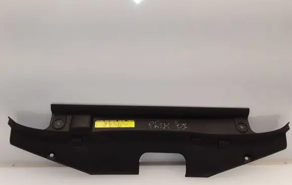 Engine bonnet/hood lock trim molding