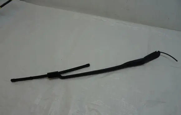 Windshield/front glass wiper blade