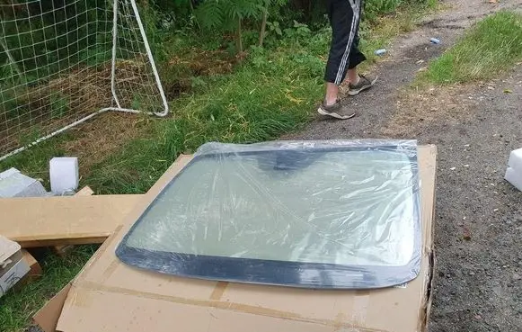 Nissan NV200 Front windscreen/windshield window 72700BJ01A