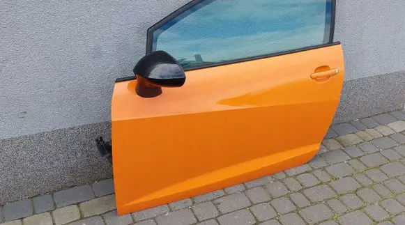 Door (2 Door Coupe)