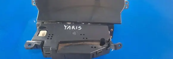 Toyota Yaris Speedometer (instrument cluster) 83800-52610