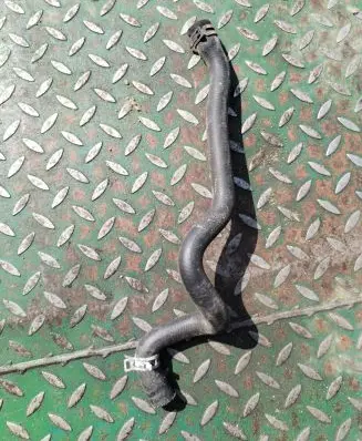 BMW 5 E60 E61 Engine coolant pipe/hose 6910757