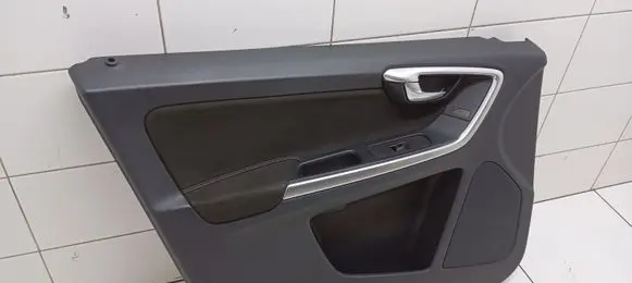 Volvo XC60 Front door card panel trim 31366796