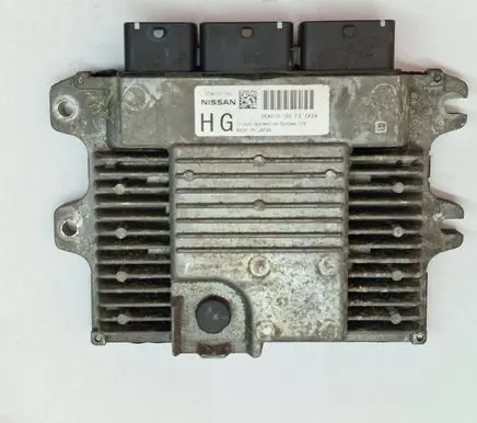 Nissan Juke I F15 Engine control unit/module ECU DEA010150
