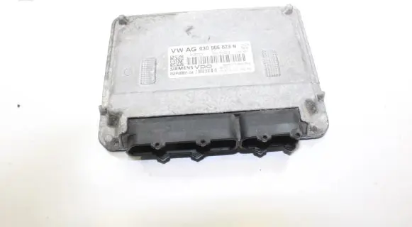 Skoda Fabia Mk2 (5J) Engine control unit/module 03D906023N