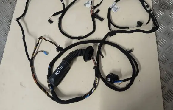 BMW 4 F32 F33 Front door wiring loom 9337193 9337200