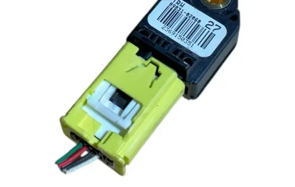 Toyota Auris 150 Airbag deployment crash/impact sensor 8983102060