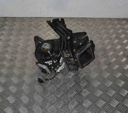 Mercedes-Benz ML W164 Interior heater climate box assembly A1648300008