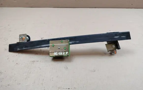 Maserati Coupe Front door manual window regulator