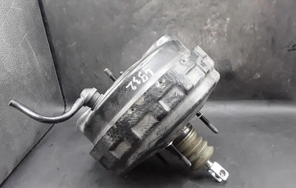 Land Rover Freelander 2 - LR2 Brake booster 6G912B195NA 6G912B195 03775761014