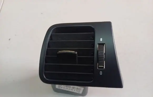 Subaru Legacy Dash center air vent grill