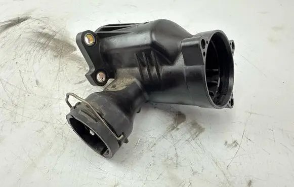 Audi A6 S6 C7 4G Thermostat/thermostat housing 04L121111H