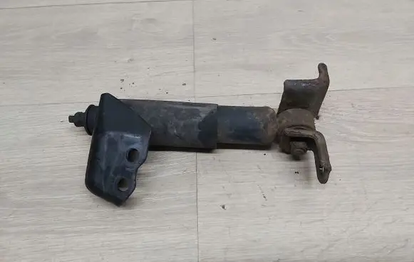 Lexus RX 330 - 350 - 400H Engine mount vacuum valve 