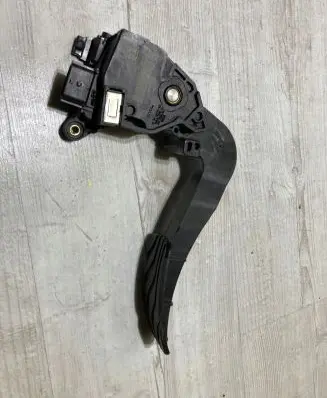 Renault Megane IV Accelerator throttle pedal 18023067r
