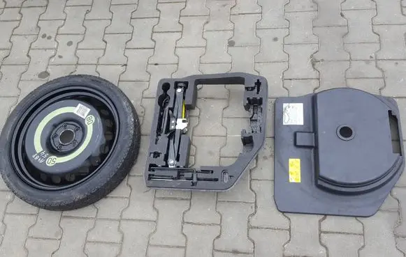 Audi A4 S4 B8 8K R19 spare wheel 8K0601027