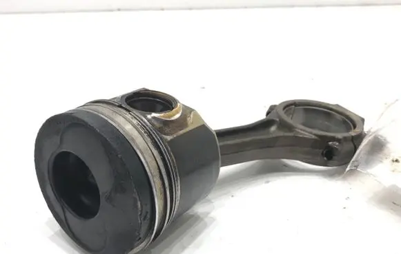 Volkswagen PASSAT B6 Piston with connecting rod BMP