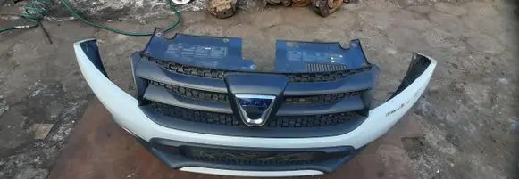 Dacia Sandero II Front bumper LAKDV369