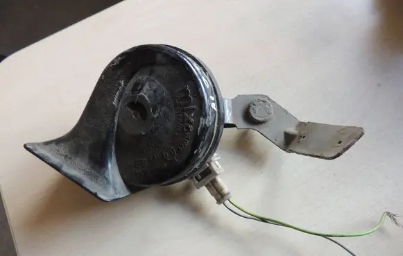 Volkswagen Polo Horn signal 00884