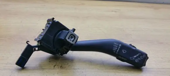 Volkswagen Tiguan Wiper control stalk 1K0953519J
