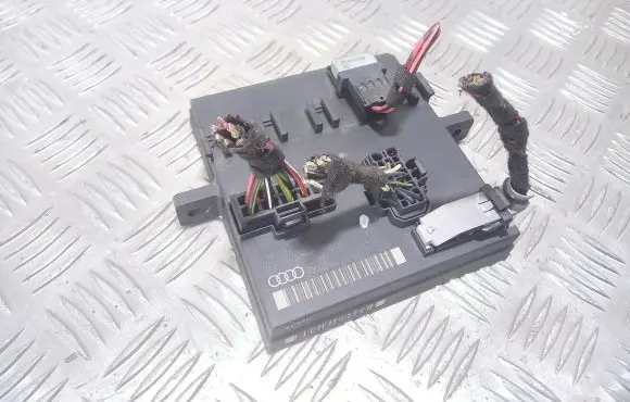 Audi A4 S4 B6 8E 8H Comfort/convenience module 8E0907279A