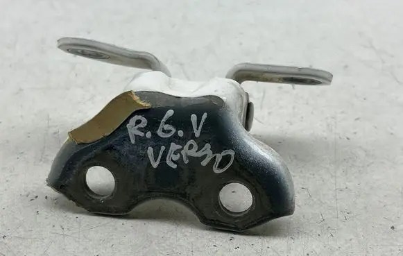 Toyota Verso Rear door upper hinge 