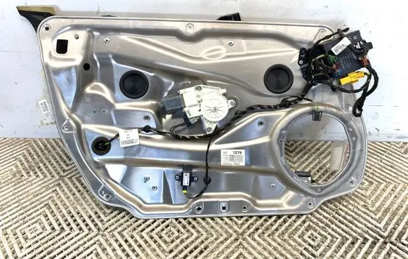 Mercedes-Benz E W212 Front door window regulator with motor 2048200142