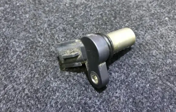 Nissan Note (E11) Camshaft position sensor a29690b00 a29-690b00