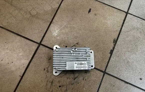 BMW 7 F01 F02 F03 F04 Air suspension control unit module (rear) 6797439 000356528 2840007929300