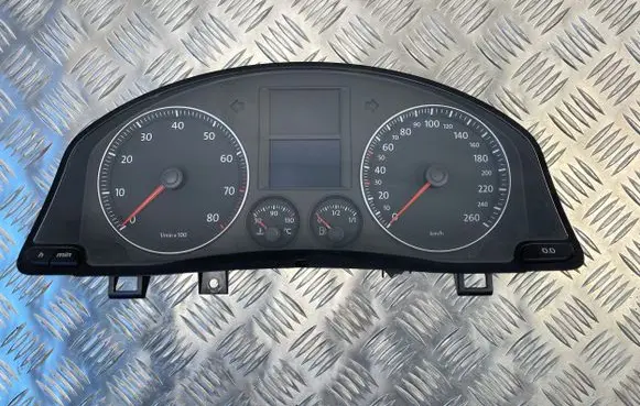Volkswagen Jetta V Speedometer (instrument cluster) 1K0920864A