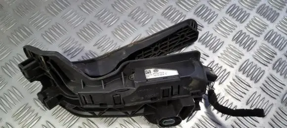 Volkswagen Golf V Accelerator throttle pedal 1k2721503m 6pv008745-00
