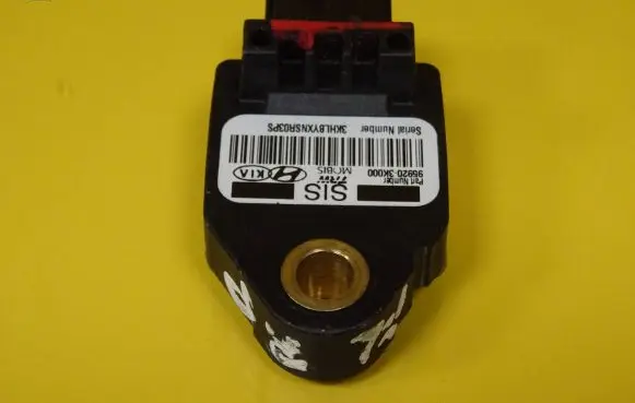 KIA Ceed Airbag deployment crash/impact sensor 95920-3K000